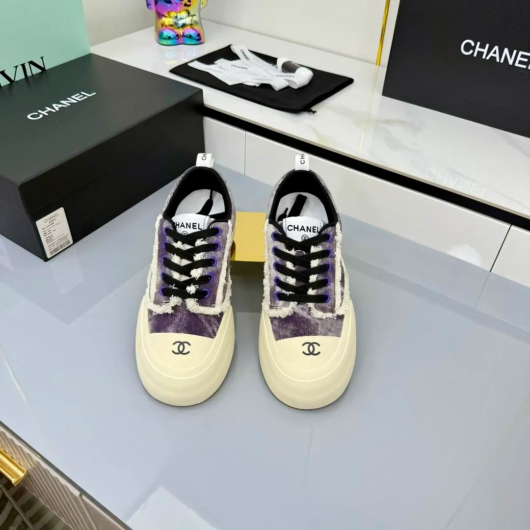 👟👟Ex-factory price 600👟👟 Chanel bread shoes ~ original calfskin panda shoes Chanel 25C latest hot style panda black and white sports shoes casual sneakers Xiaoxiang hot item classic black and white panda color coco girls must pay Fabric: original custom mixed sheepskin lining: original imported breathable mesh lining outsole: Original molded rubber + TPU combination Size: Women's 35-41 Buy now👉